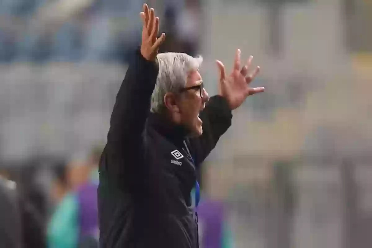 بعد هدف البليهي القاتل.. مدرب الرائد ينتقد حكم الهلال